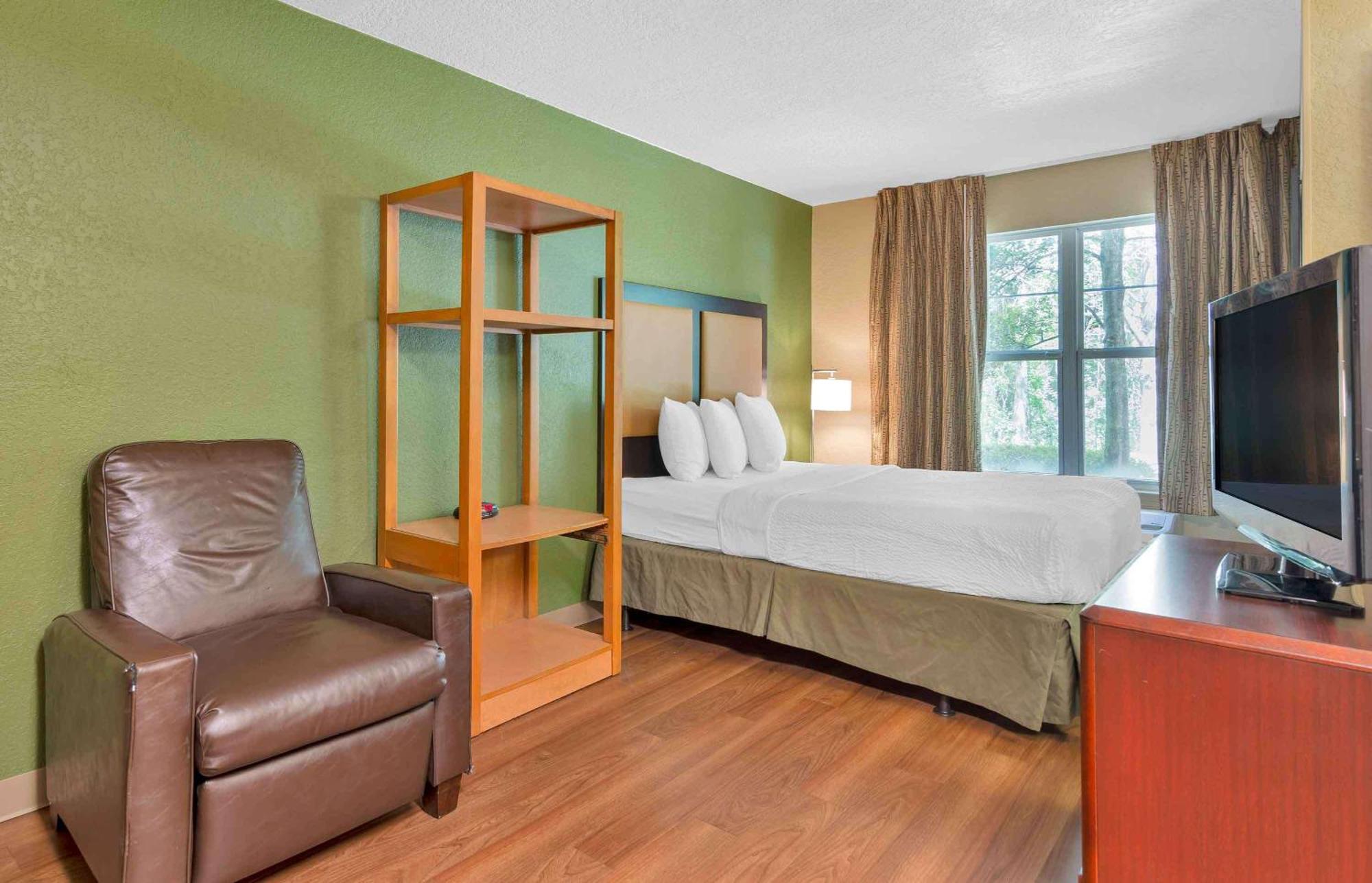 Extended Stay America Select Suites - Orlando - Maitland - Summit Tower Blvd Altamonte Springs Bagian luar foto